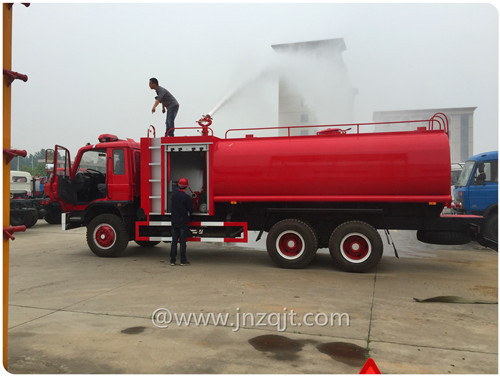 东风后双桥消防洒水车 IMG_1717.JPG