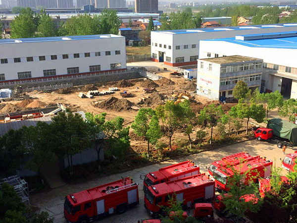 消防车厂家扩建中 微信图片_20180410075223.jpg
