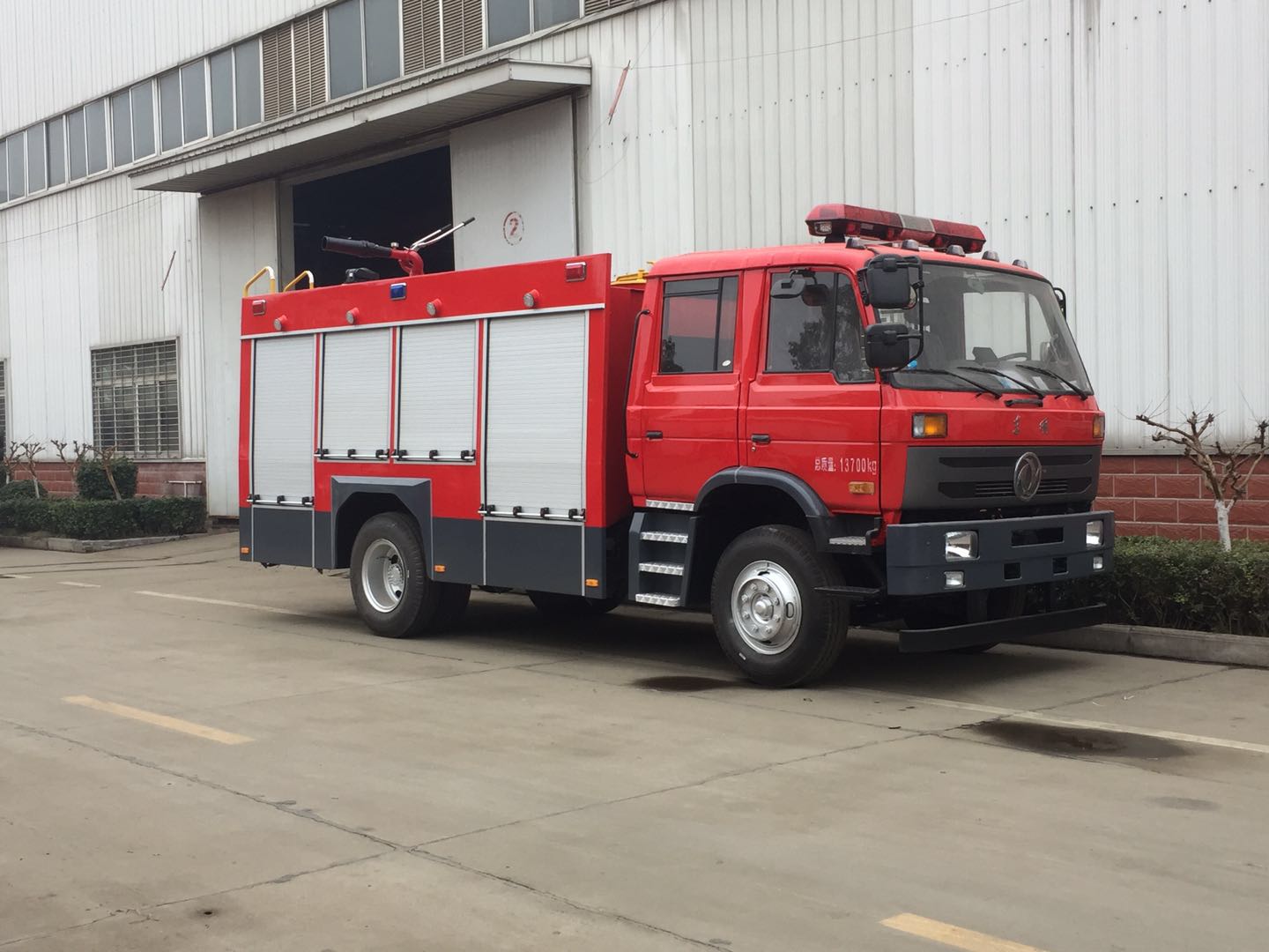 东风专用底盘6吨水罐消防车 439121741865777302.jpg