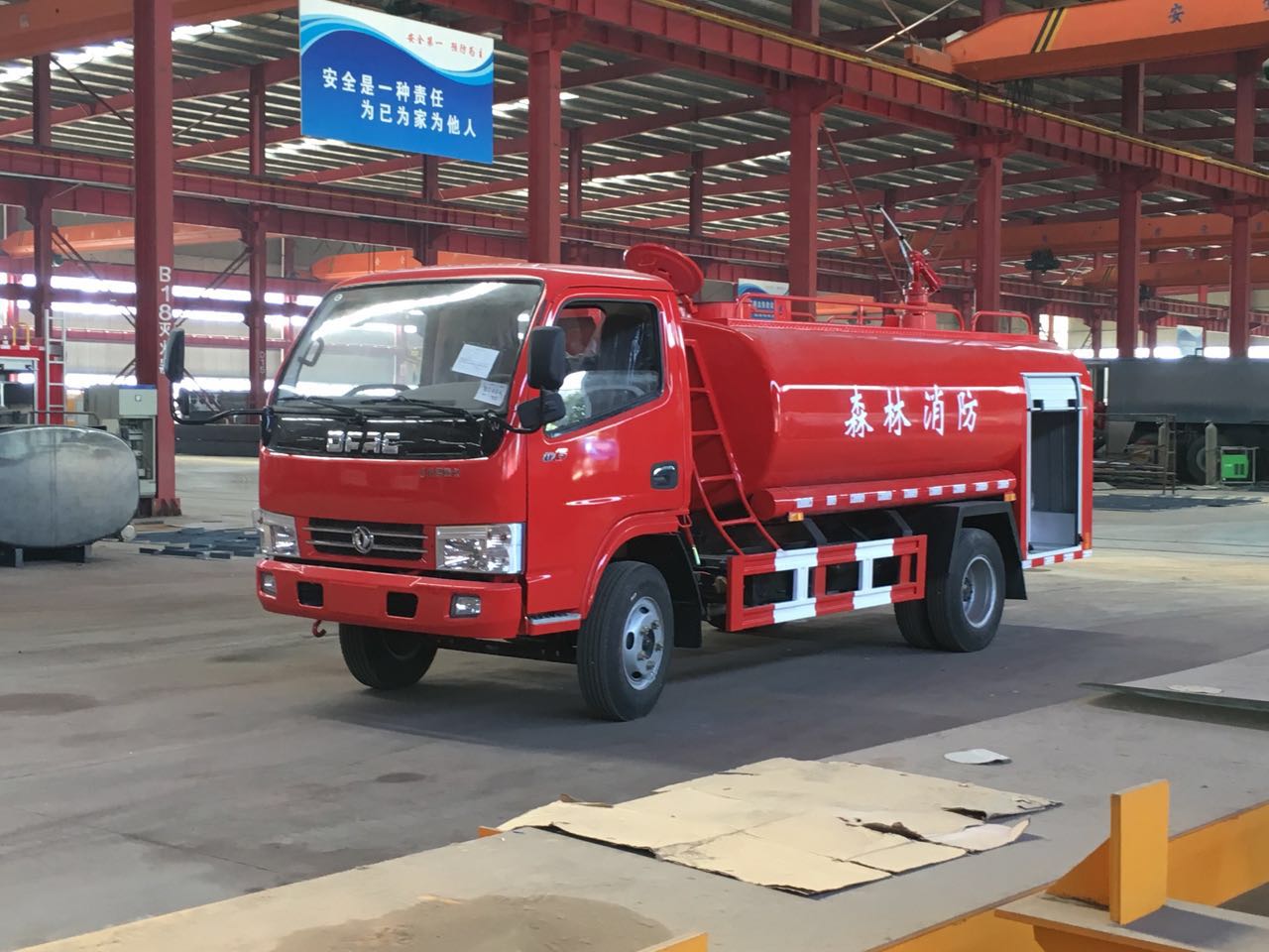 东风多利卡消防洒水车 364866830756646854.jpg