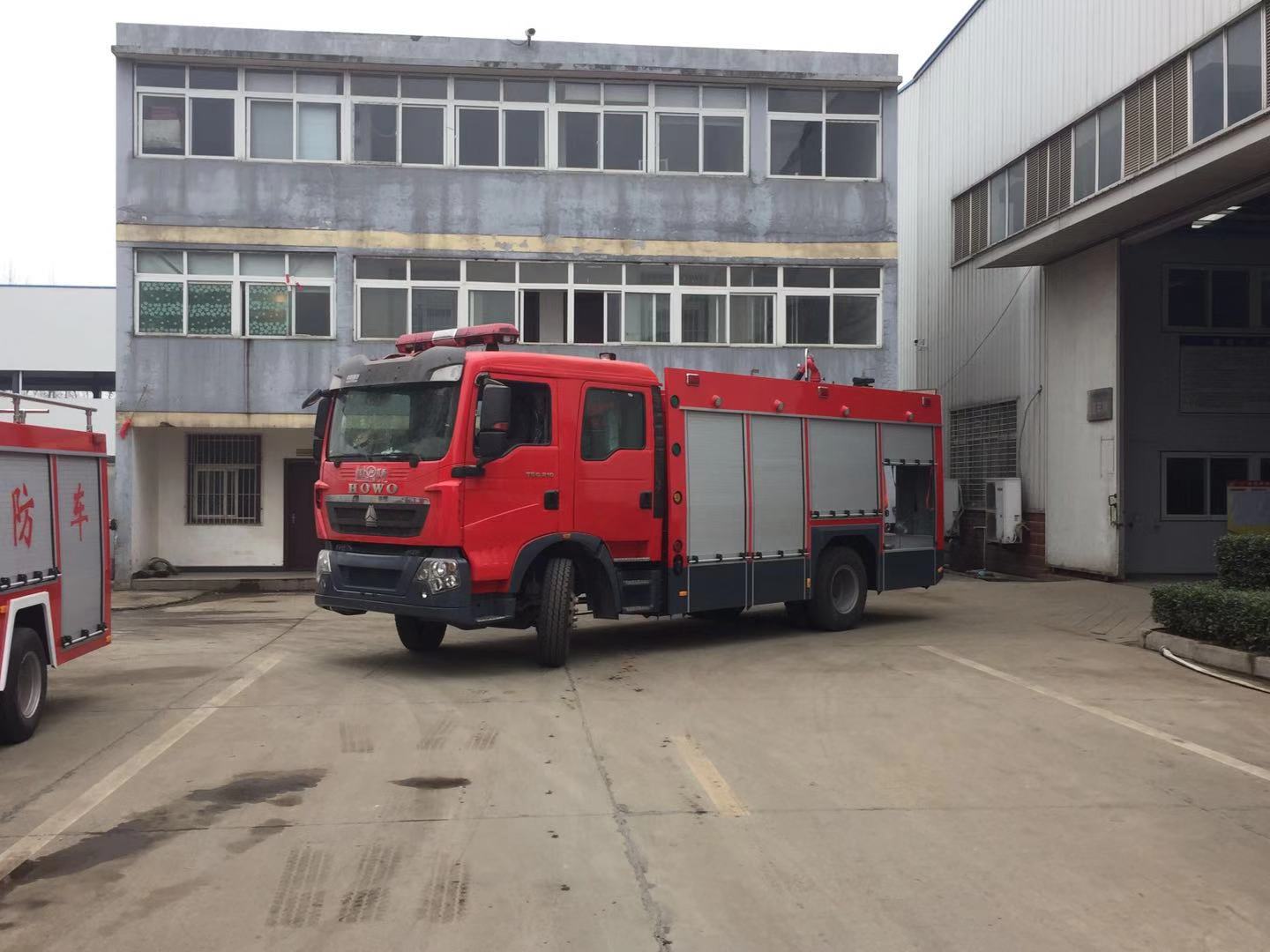 重汽T5G干粉消防车图片 200686522869695633.jpg