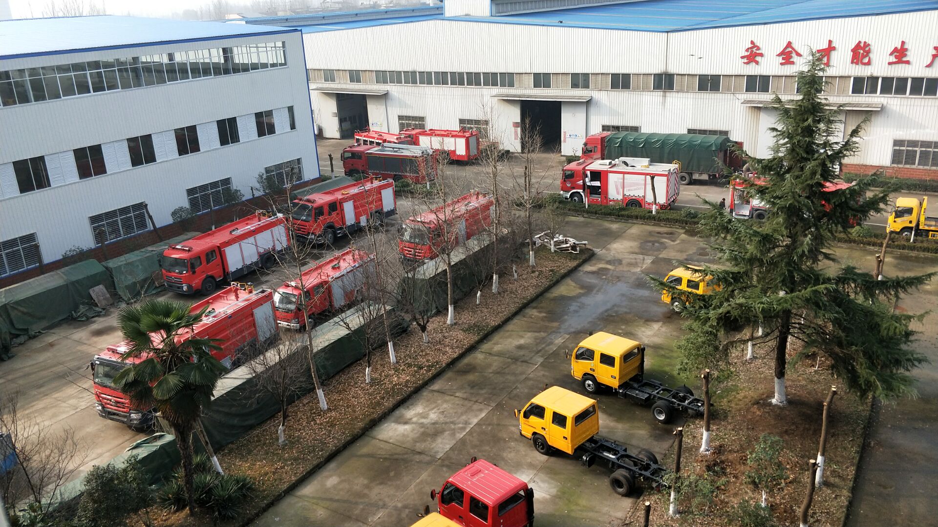 湖北江南消防车厂家现车图片展示 AF3409C394B6BDD2C0F8C40EEAAA97FD.jpg