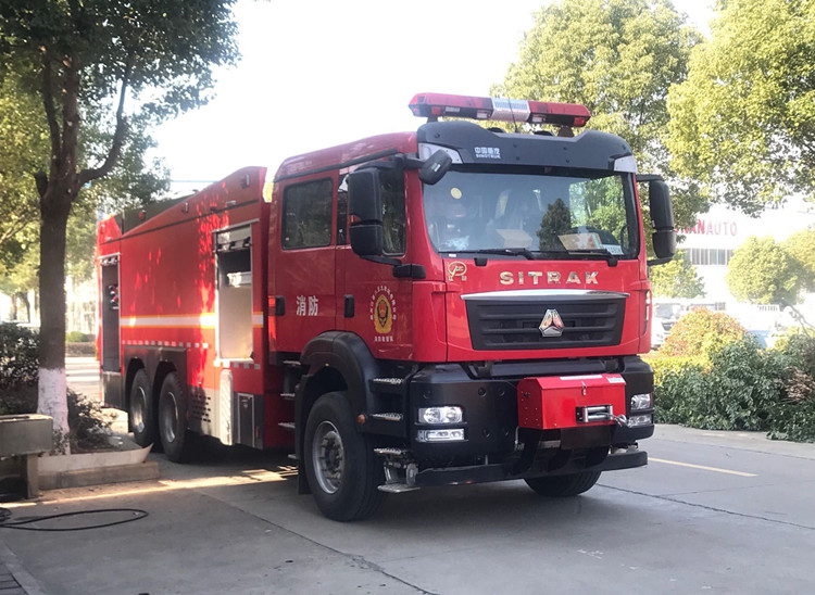 重汽13吨消防车图片 049D33FDEF7CD5EB30FE852A82850032.jpg