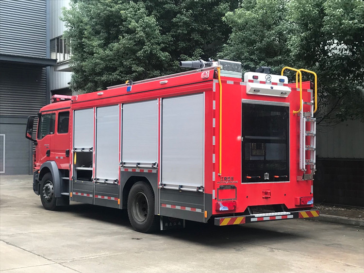 德国曼泡沫消防车 49F99F34EEFCDEB552DF8E15BFDE9B81.jpg