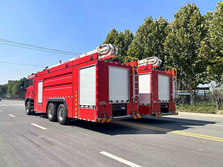 18米举高喷射消防车 255307e06817b34288ed97c761a64ab.jpg