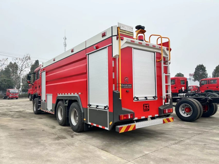 重汽消防车